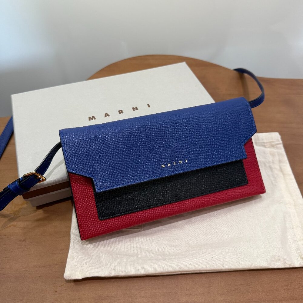 Marni Trunk Wallet with Crossbody Chain Blue/Red/Black